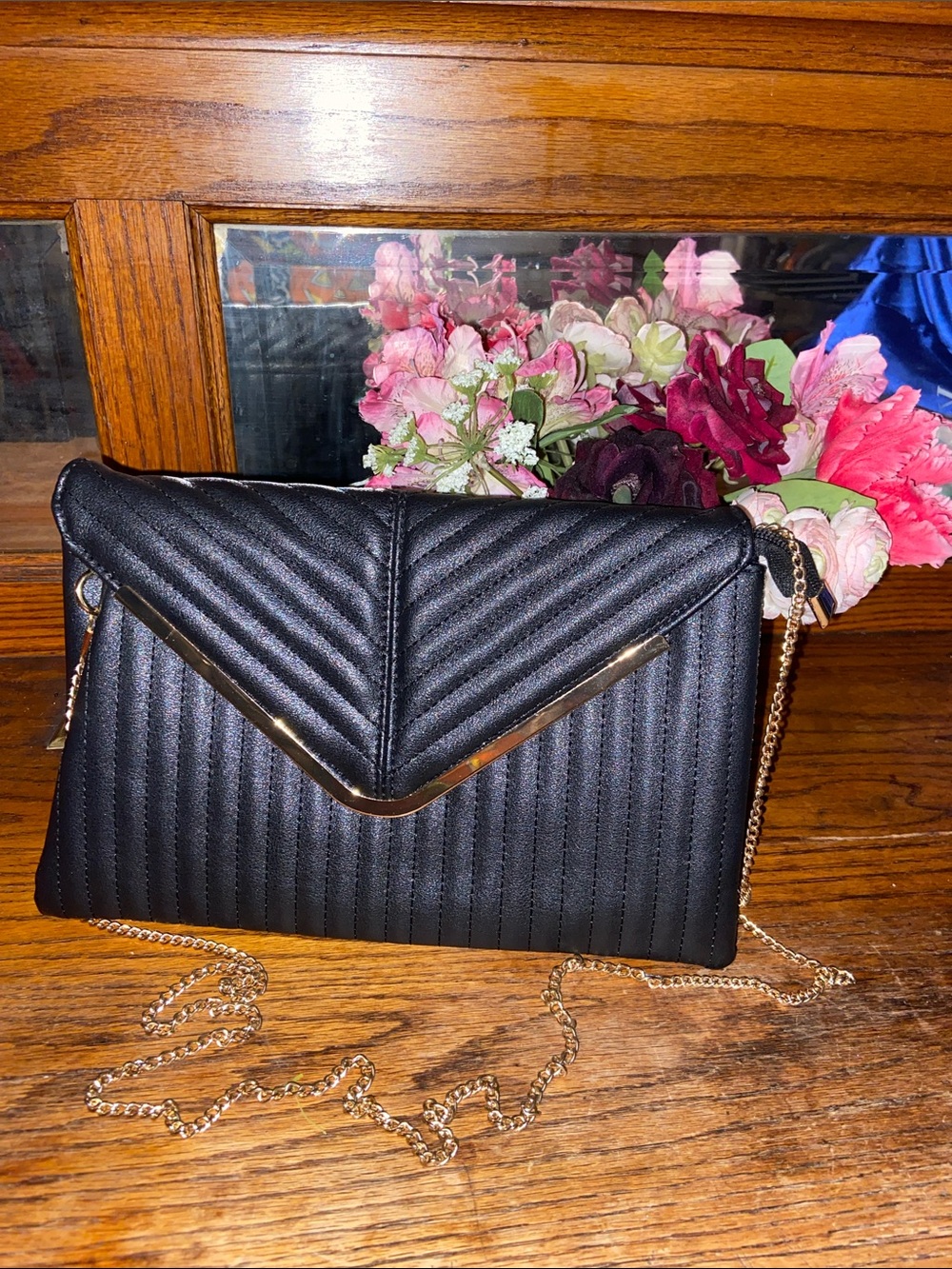 NWOT Charlotte Russe Black Quilted Envelope Clutch with Gold Chain